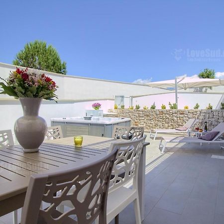 Jacuzzi Holiday Homes By Lovesud Santa Maria di Leuca Εξωτερικό φωτογραφία