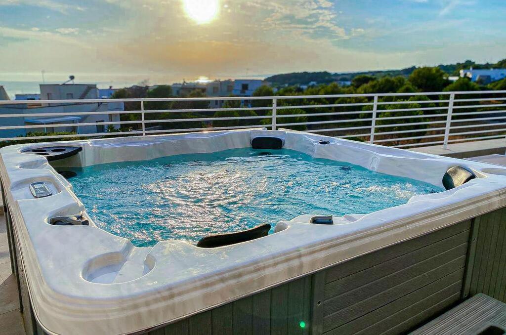 Jacuzzi Holiday Homes By Lovesud Santa Maria di Leuca Εξωτερικό φωτογραφία