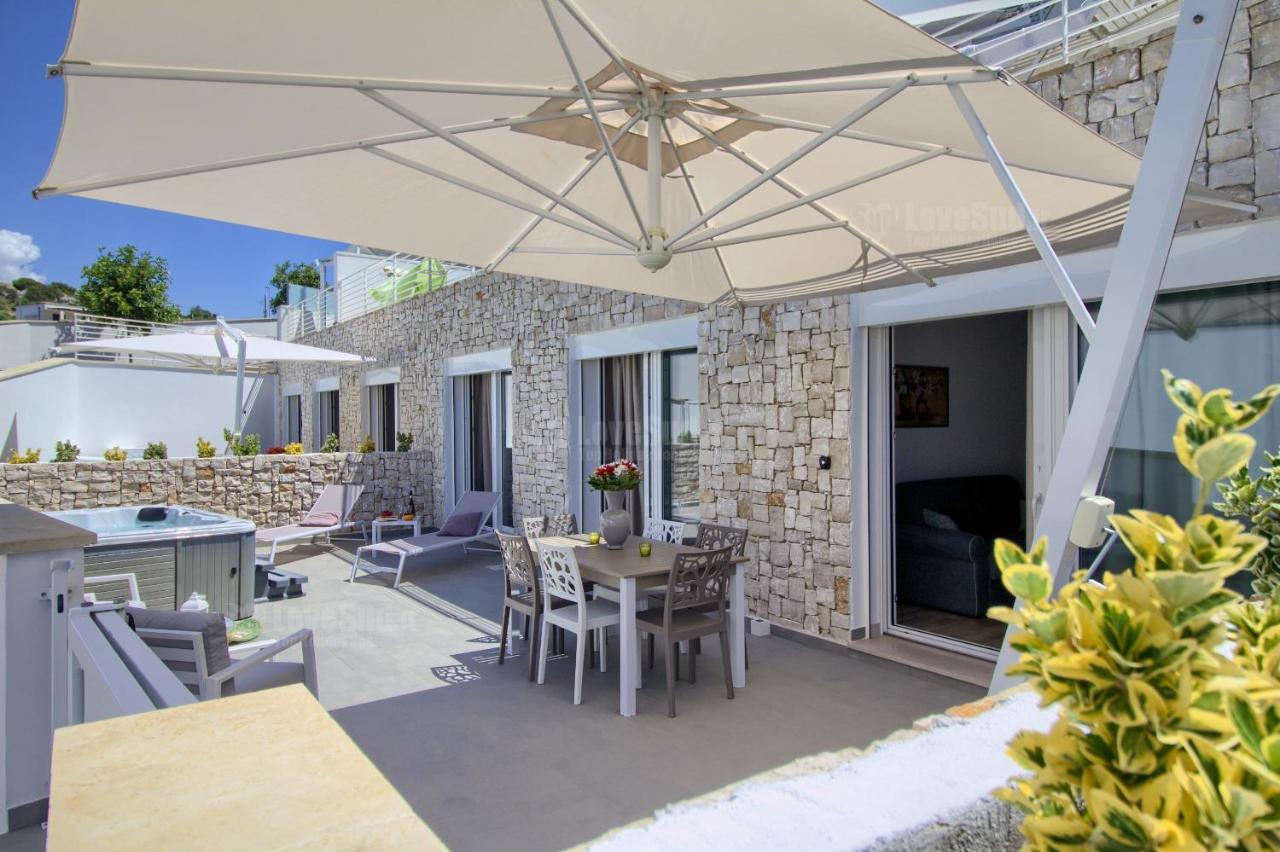 Jacuzzi Holiday Homes By Lovesud Santa Maria di Leuca Εξωτερικό φωτογραφία