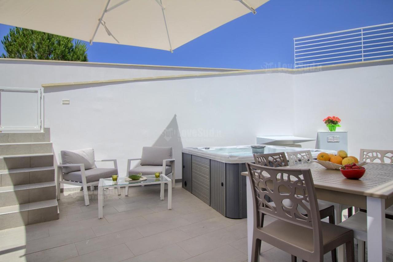 Jacuzzi Holiday Homes By Lovesud Santa Maria di Leuca Εξωτερικό φωτογραφία