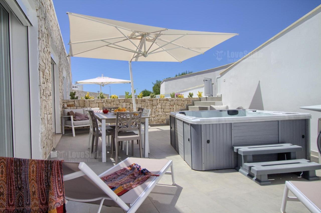 Jacuzzi Holiday Homes By Lovesud Santa Maria di Leuca Εξωτερικό φωτογραφία