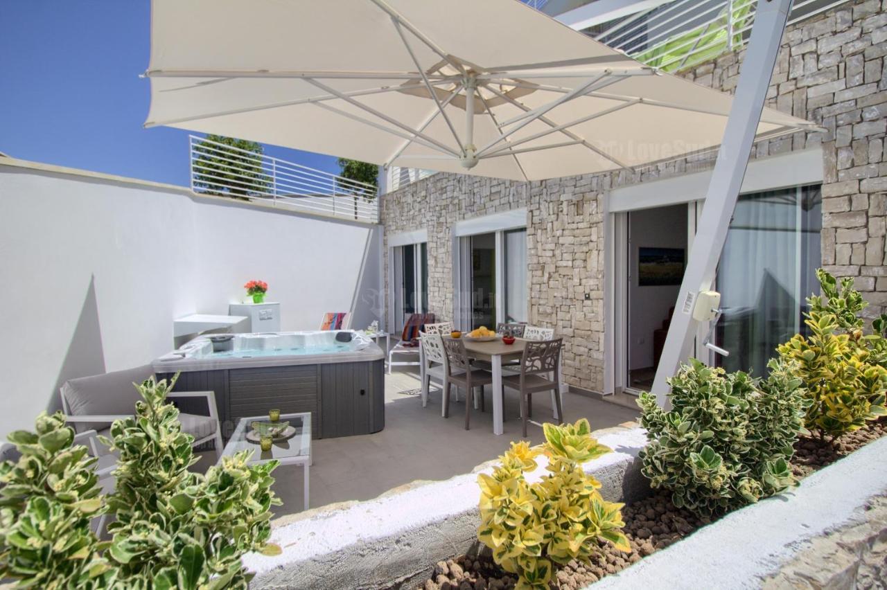 Jacuzzi Holiday Homes By Lovesud Santa Maria di Leuca Εξωτερικό φωτογραφία
